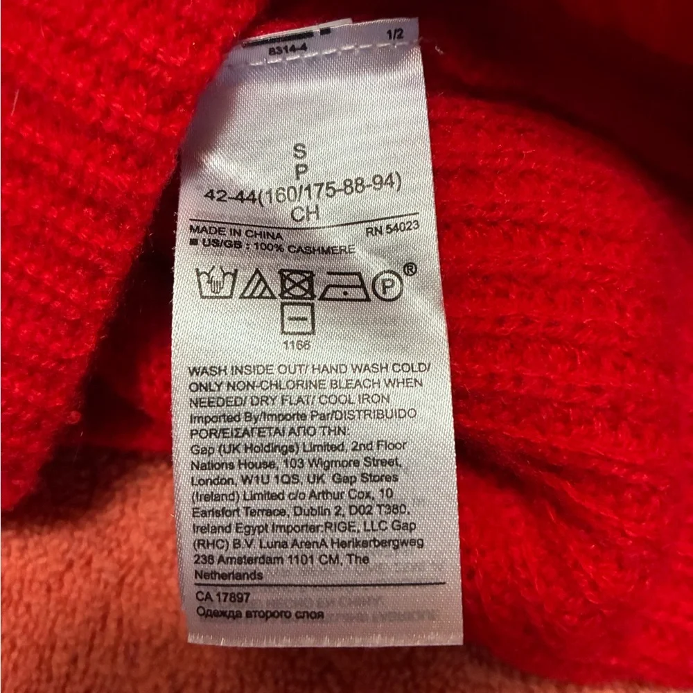 Banana Republic Women's Red Cashmere Sweater Size Small - Picture 3 of 5